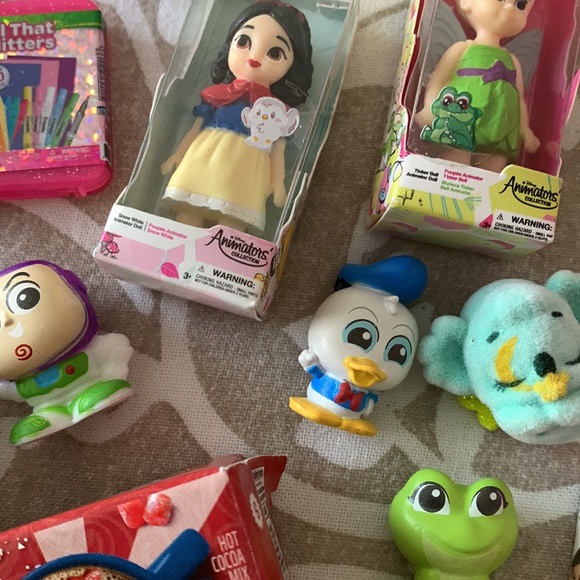 5pc Mystery Toy Scoop All Branded Toys - Picture 3 of 3